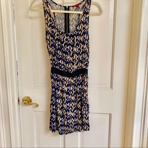 Beautiful printed dress, elastic band at waist
